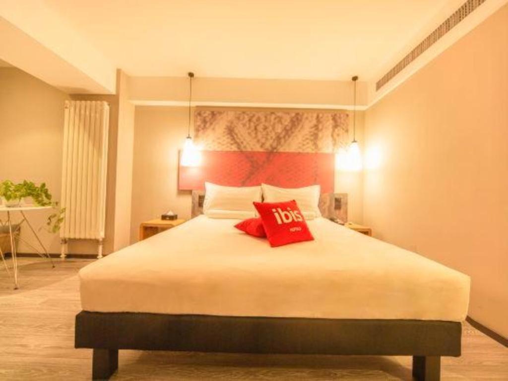Отель Ibis Shenyang North Station Экстерьер фото