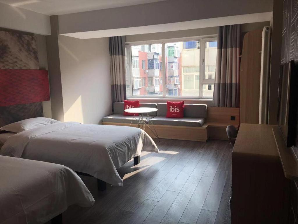 Отель Ibis Shenyang North Station Экстерьер фото