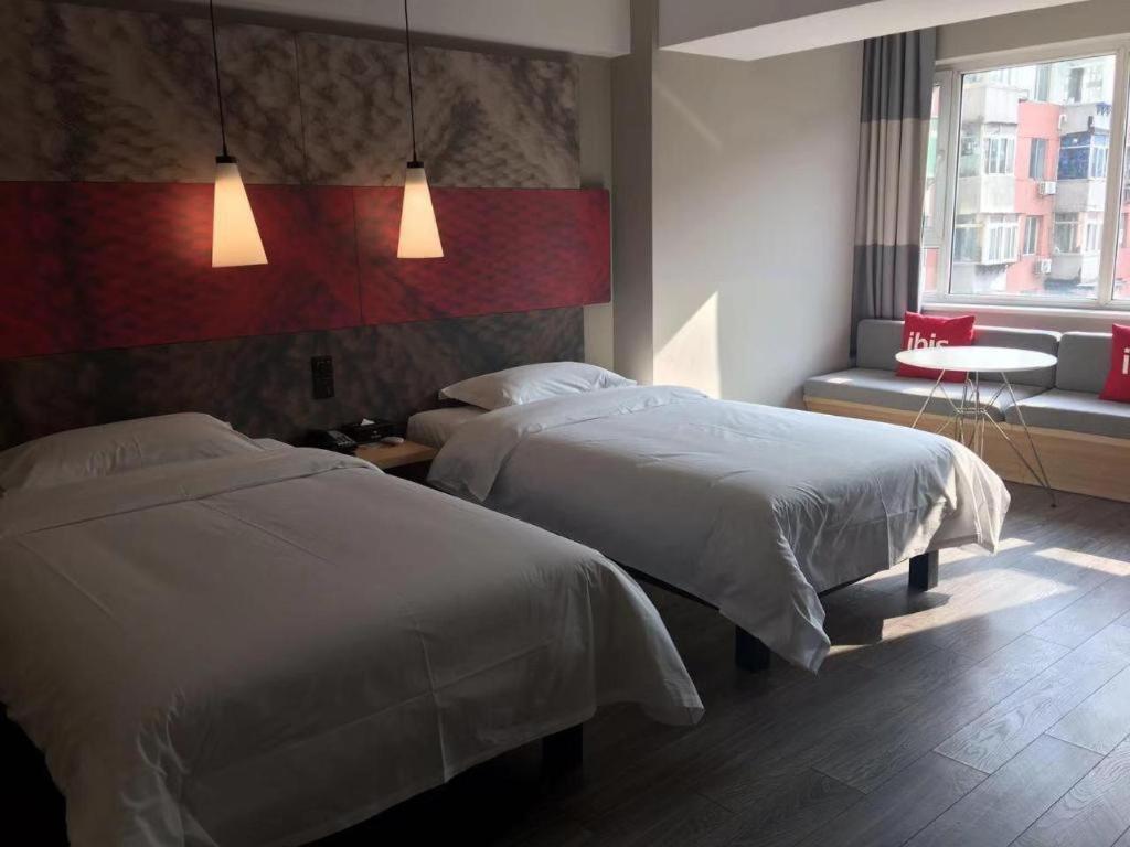Отель Ibis Shenyang North Station Экстерьер фото