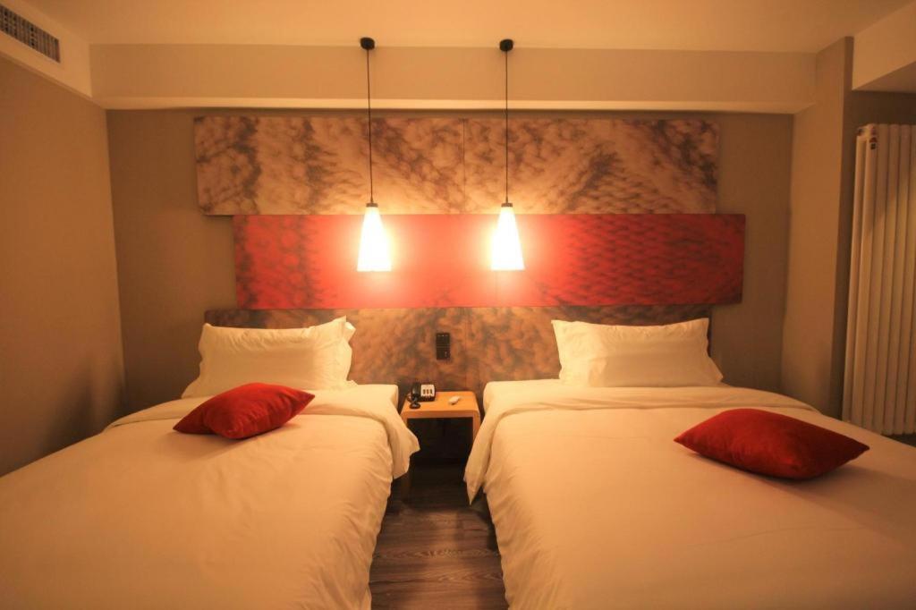 Отель Ibis Shenyang North Station Экстерьер фото